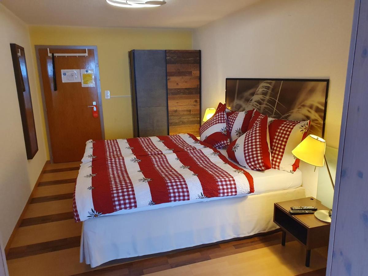 Hotel Rhoneblick Guttet-Feschel 外观 照片