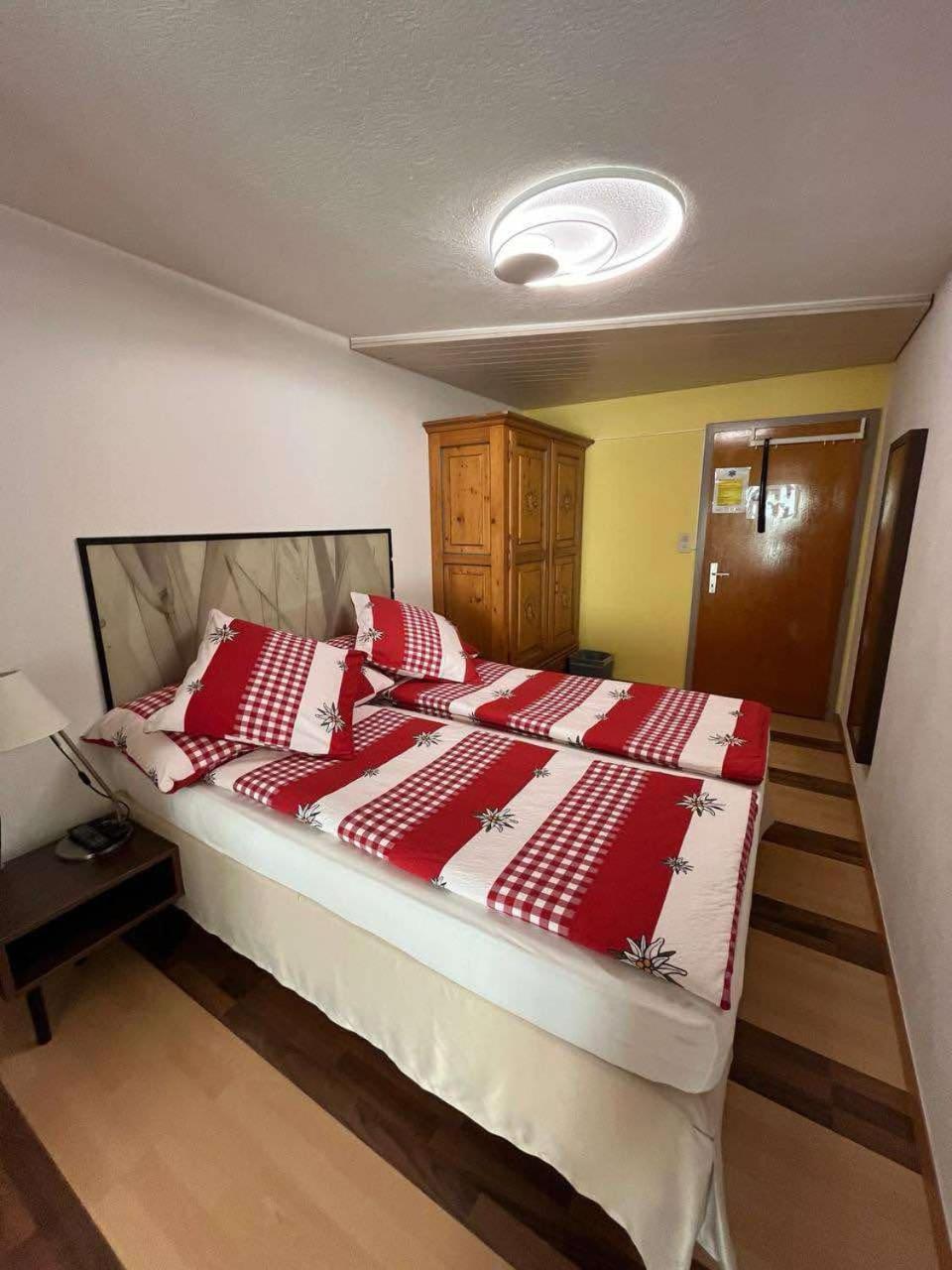 Hotel Rhoneblick Guttet-Feschel 外观 照片